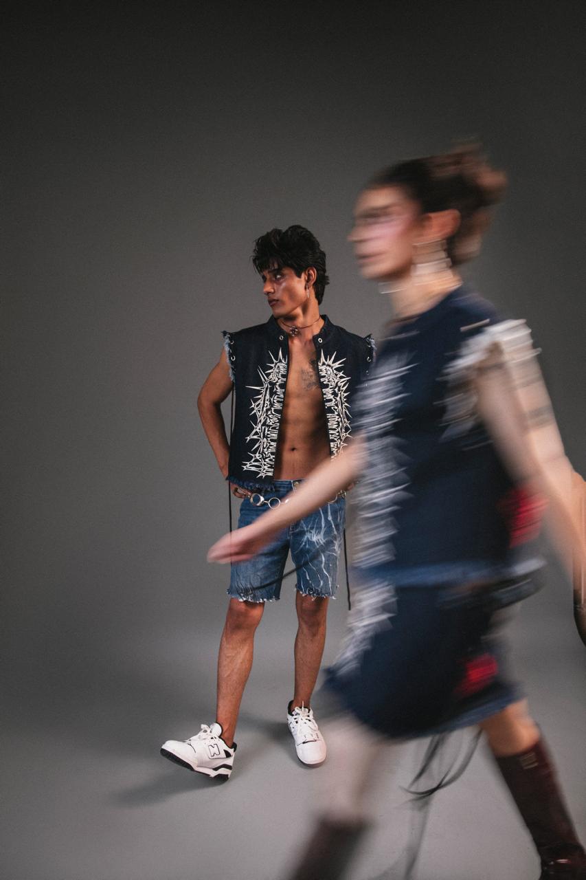 CRISES DENIM OUTEWEAR