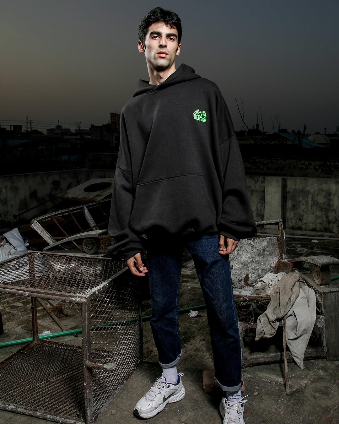SIGNATURE HOODIE